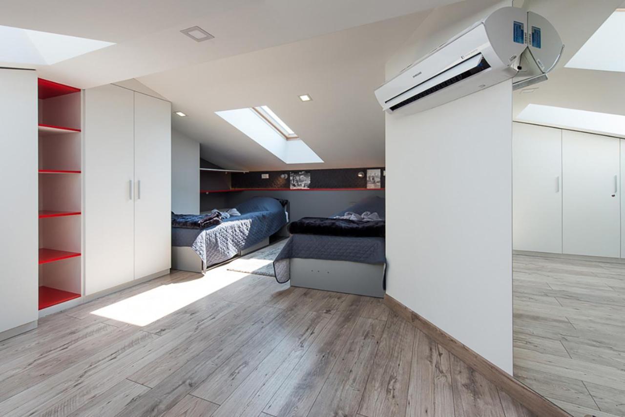 Cozy And Large 62 M2 Apartment With Air Conditioning, Old Town Cracovie Extérieur photo